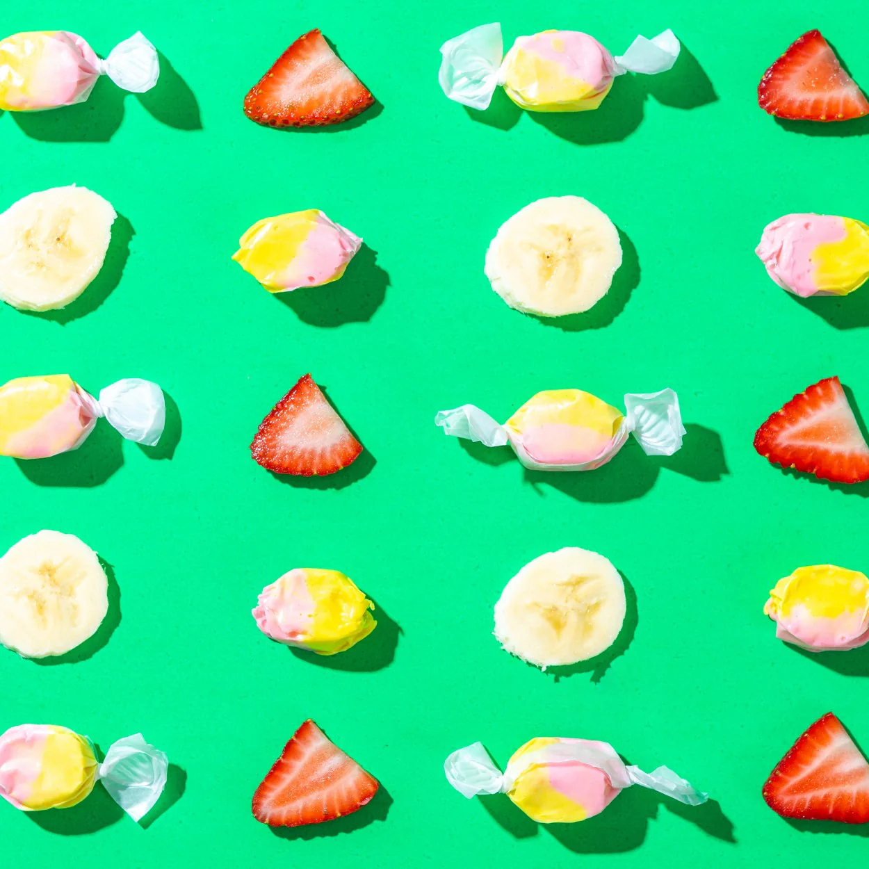 Sour Strawberry Banana Zappy Taffy - Image 5